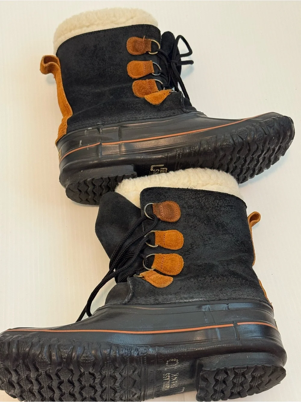 LaCrosse Fiberglass shank Black and Brown Sherpa-Lined Men’s Winter Boots